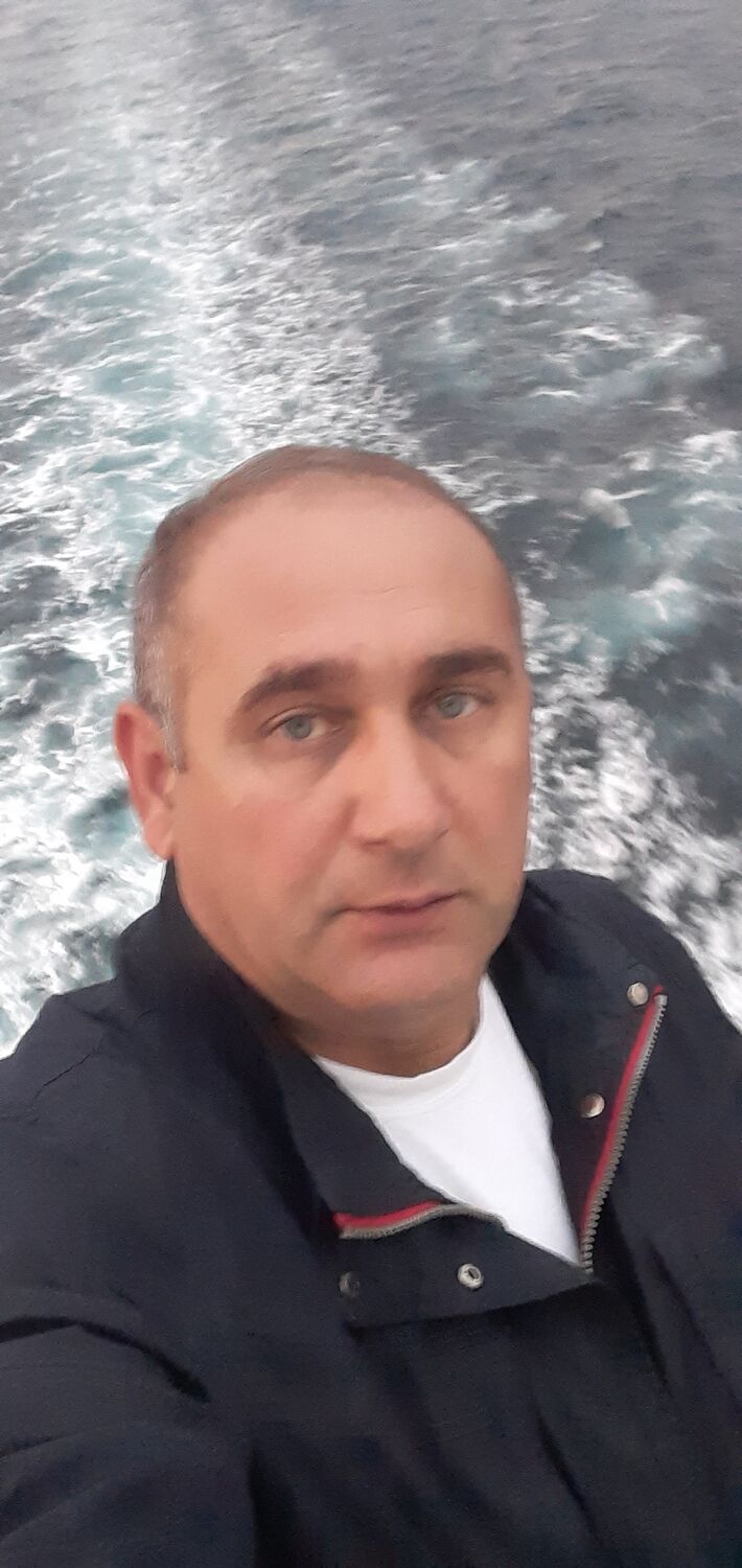  42861732  Ilham, 50 ,    