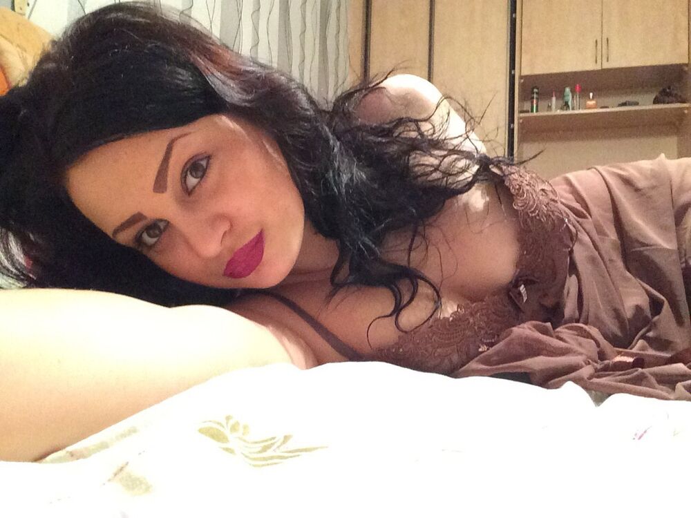  6892622  Ekaterina, 30 ,    