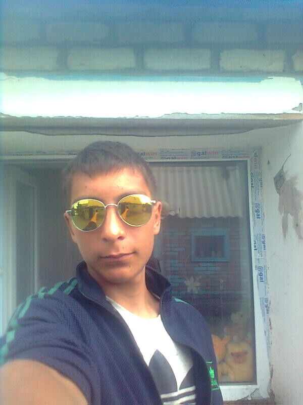  ,   Maksim, 30 ,   