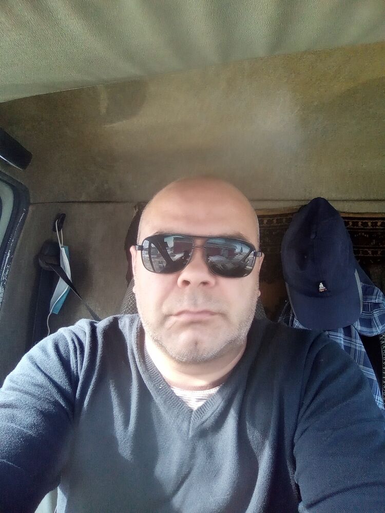  25579372  , 49 ,    