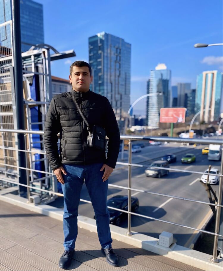  51502742  Rauf, 33 ,    