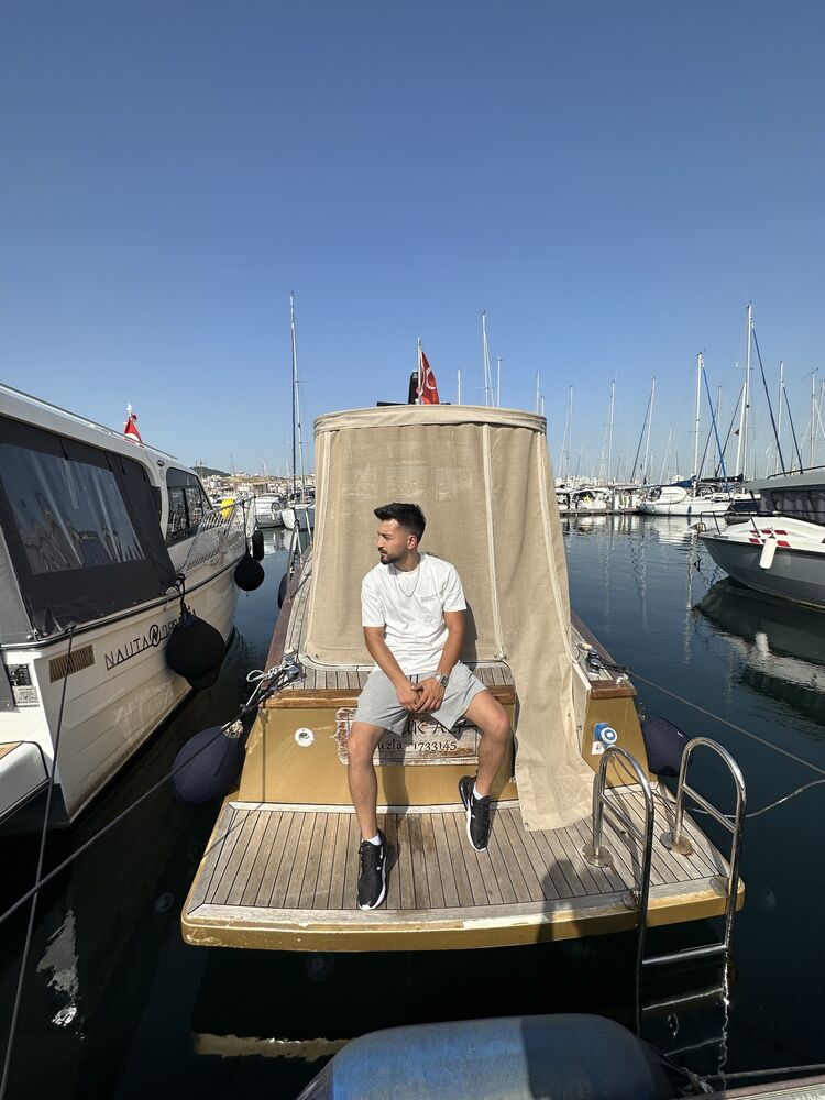  ,   Kadir, 29 ,   ,   