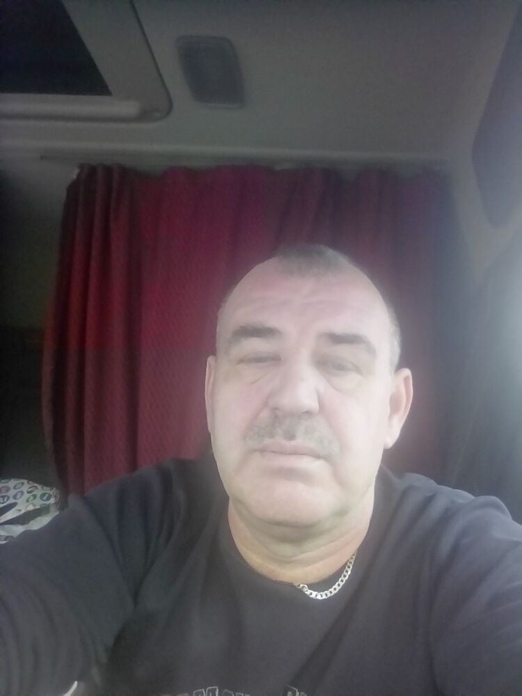  18298002  , 56 ,    