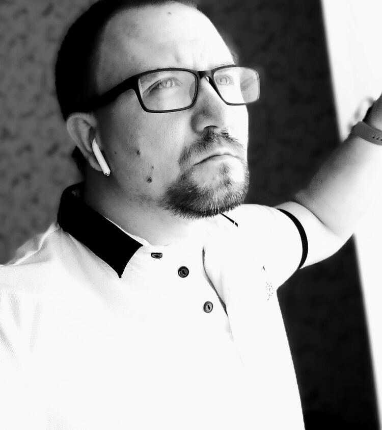  37043892  Sergey, 41 ,     