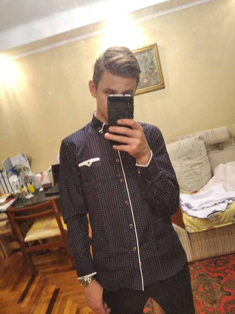 22183042  , 24 ,    