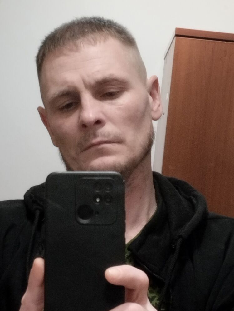  42225552  Igor, 37 ,    