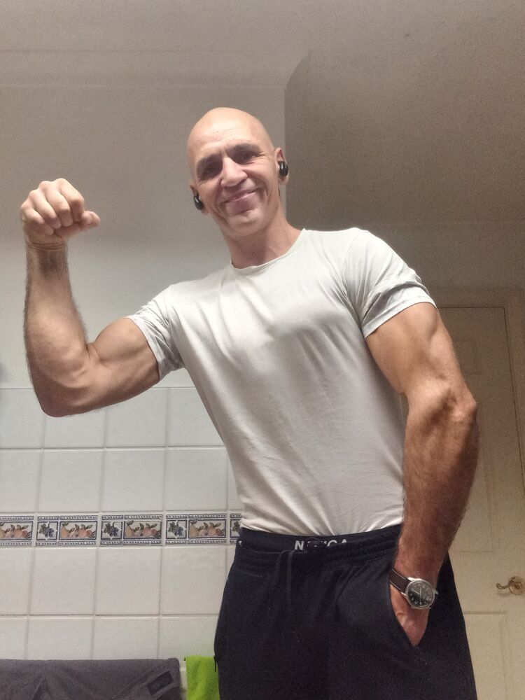  51658712  Igor, 44 ,    