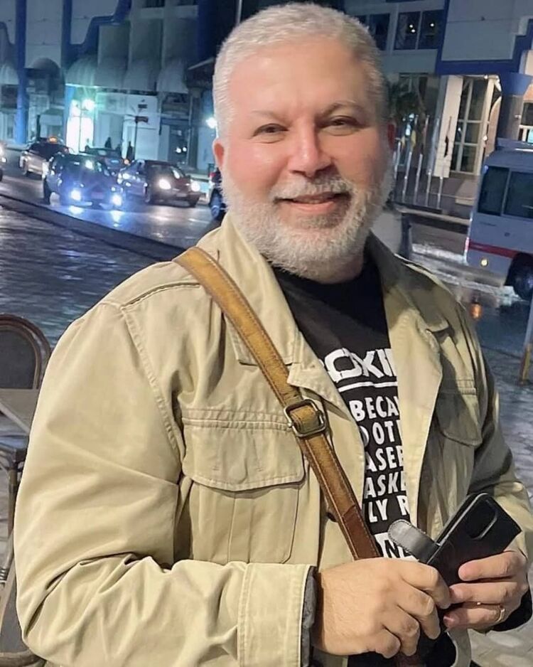  44828722  Anton Meyer, 59 ,    -