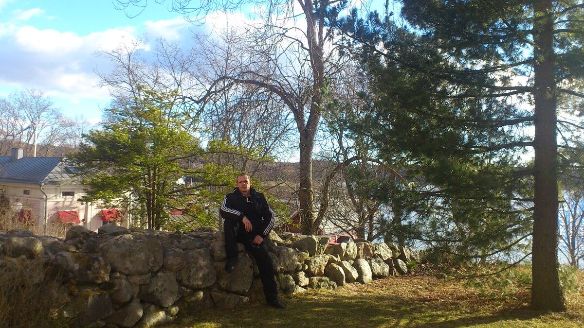  4490572  Aleks, 47 ,    