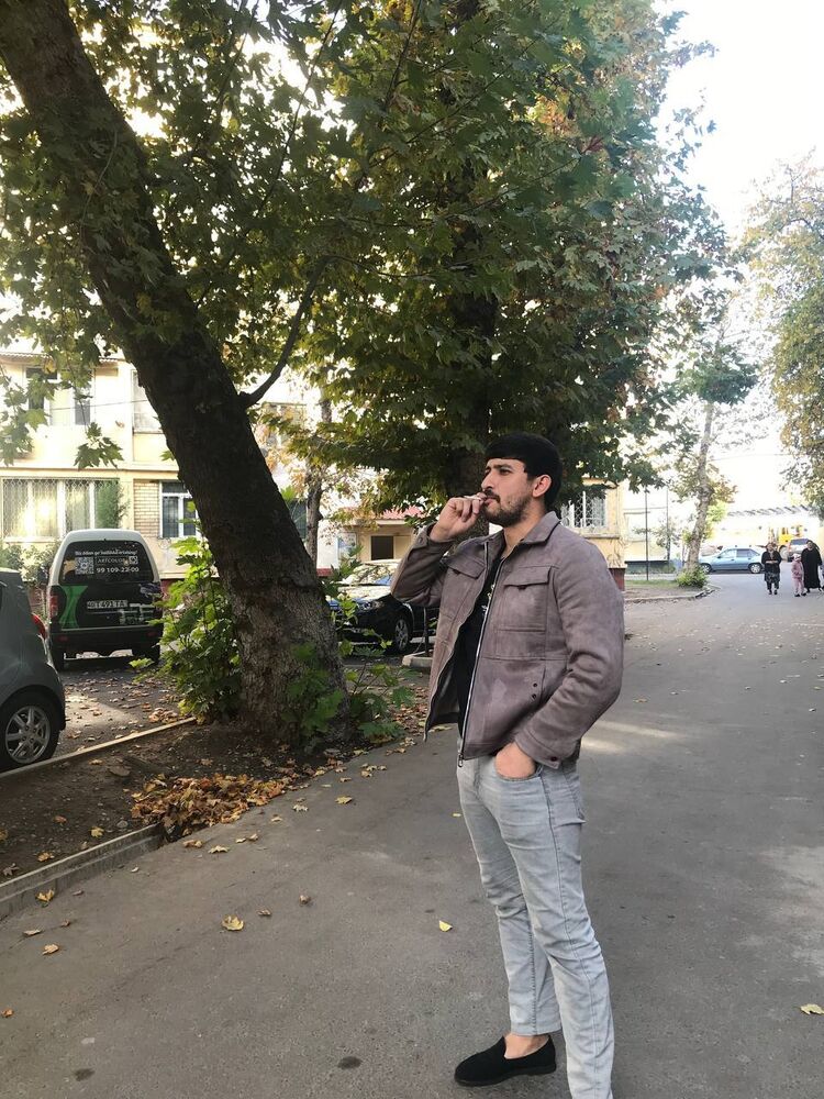  38168942  JON WELK, 26 ,    