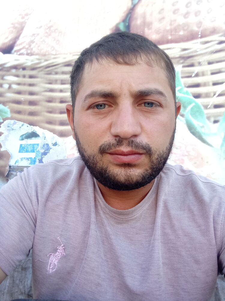  ,   Sultan, 28 ,   ,   
