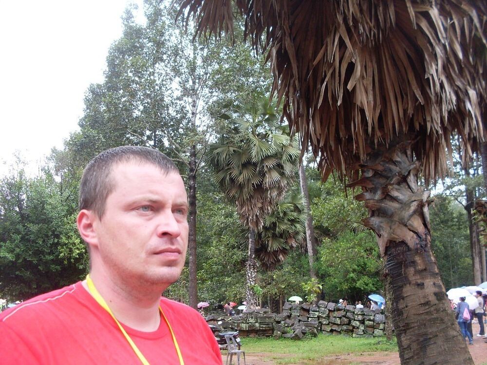  15923662  Igor, 47 ,    