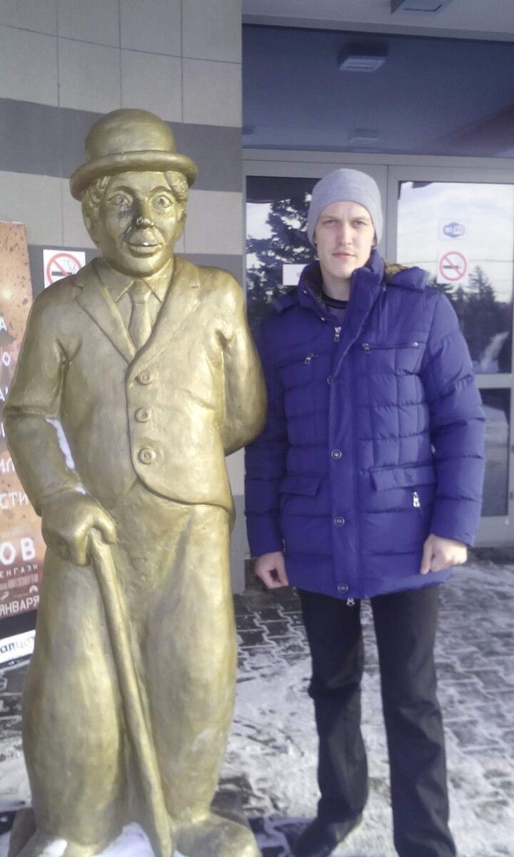  ,   Egor, 37 ,   