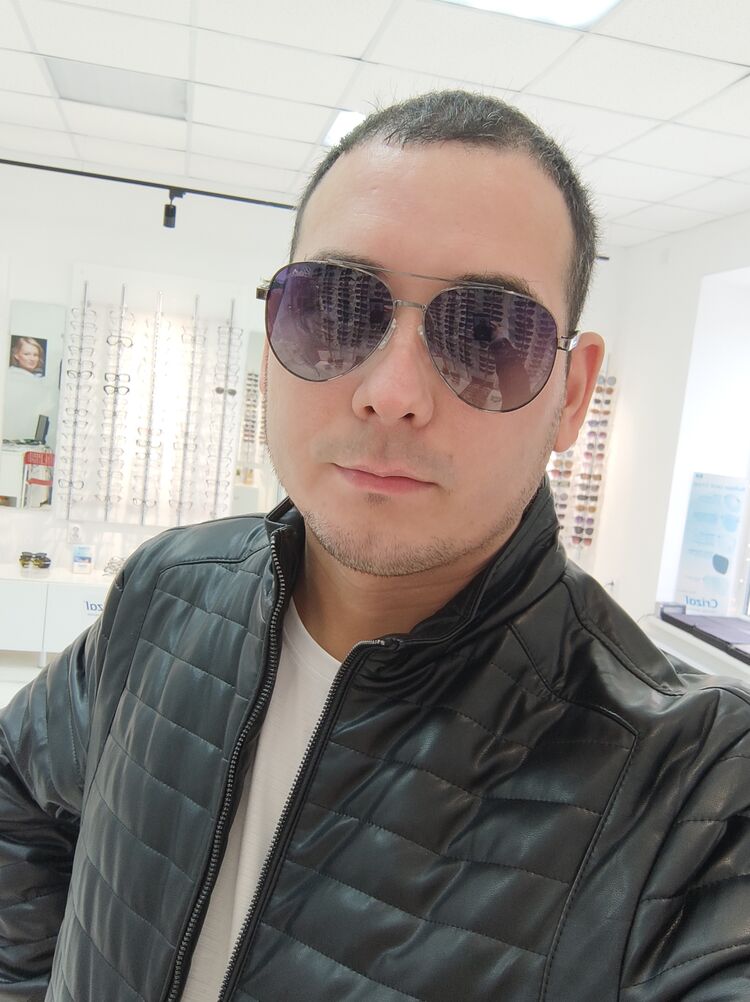  40284062  Ilmir, 31 ,    