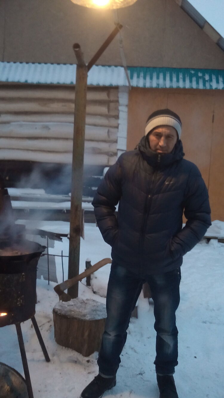  ,   Vasil, 46 ,   ,   