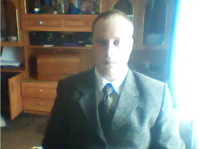  37007372  , 32 ,    