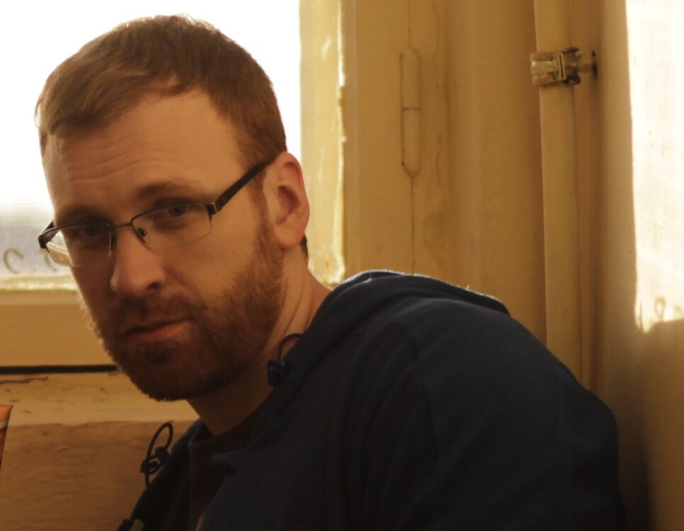  37112482  , 41 ,    -