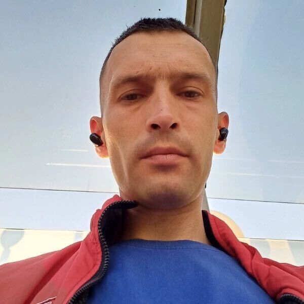  42873002  , 37 ,    