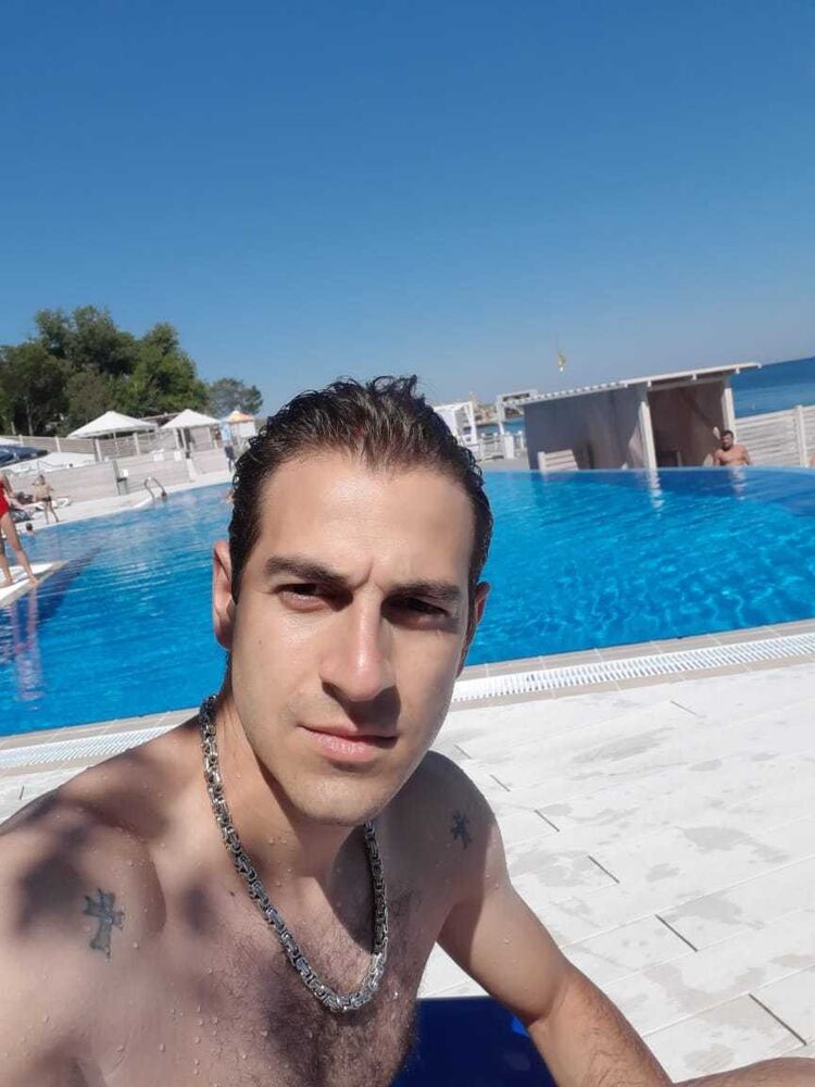  ,   Armen, 36 ,   ,   , c 