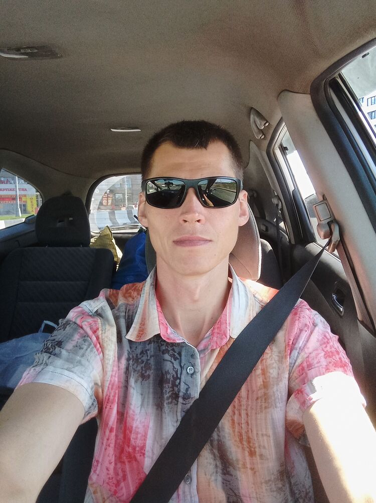  48098552  , 40 ,    
