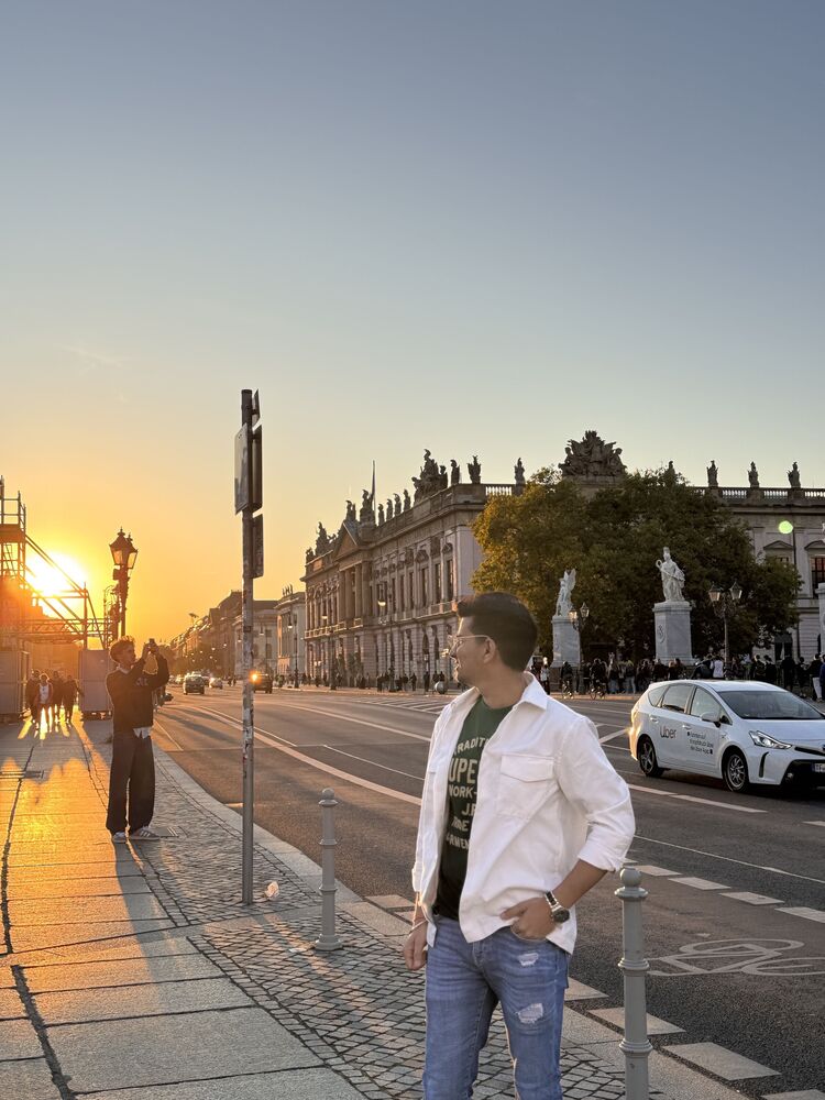  Ardmore,   Pawan, 25 ,   ,   