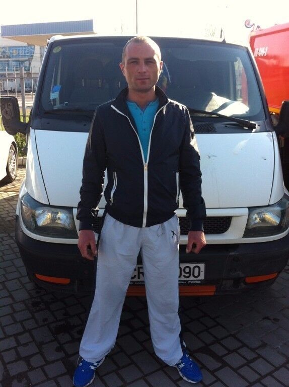  16941722  Andrei, 40 ,    