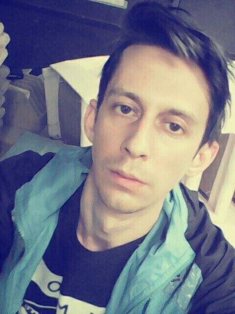  22188352  Anton, 34 ,    