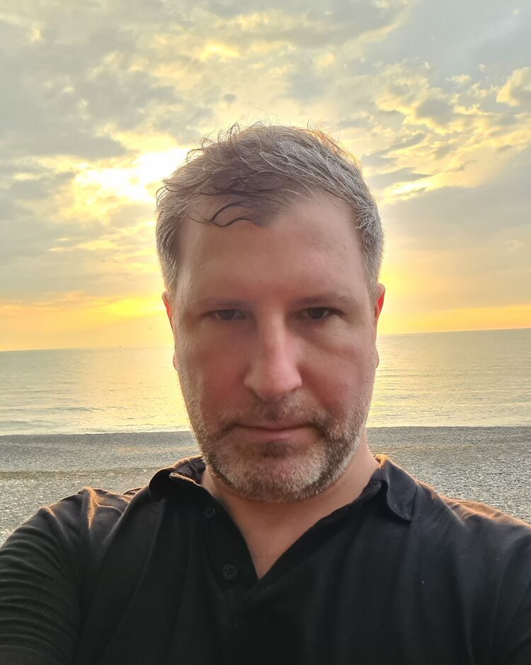  35879032  Dmitriy, 44 ,    