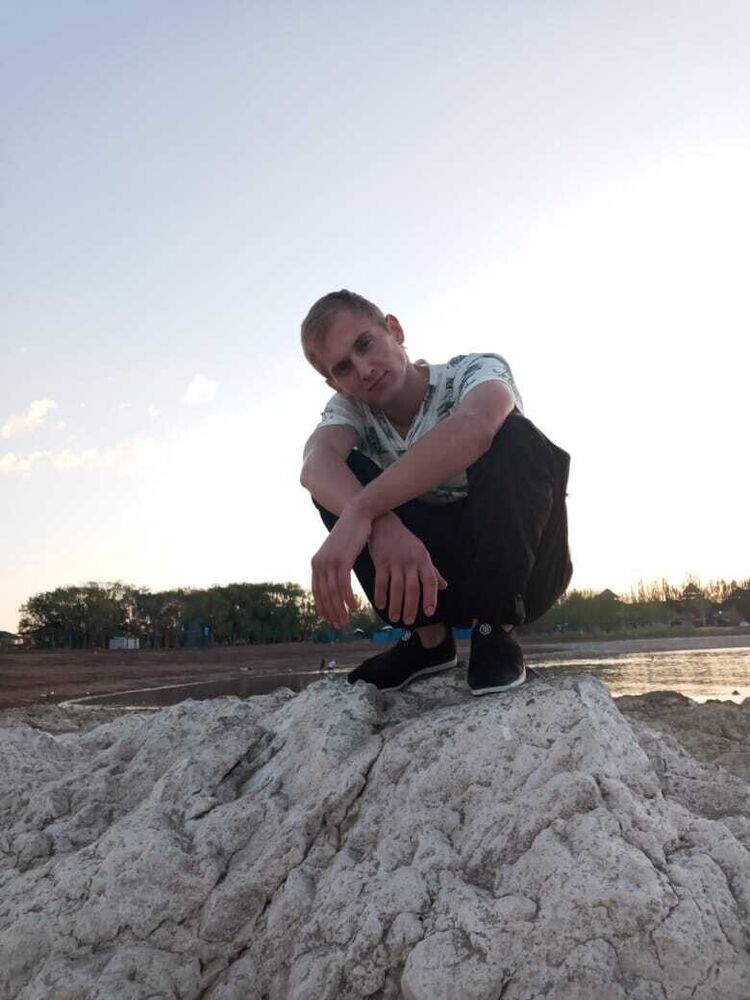  ,   Alex, 25 ,   ,   , c 