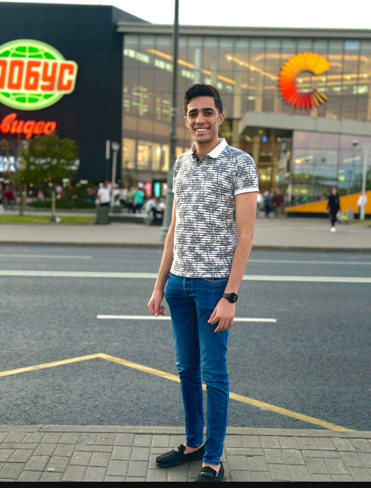  53760102  Omar, 27 ,    