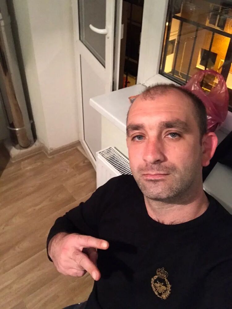  47527552  , 37 ,    