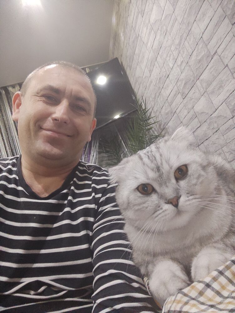  40649812  Leonid, 43 ,    