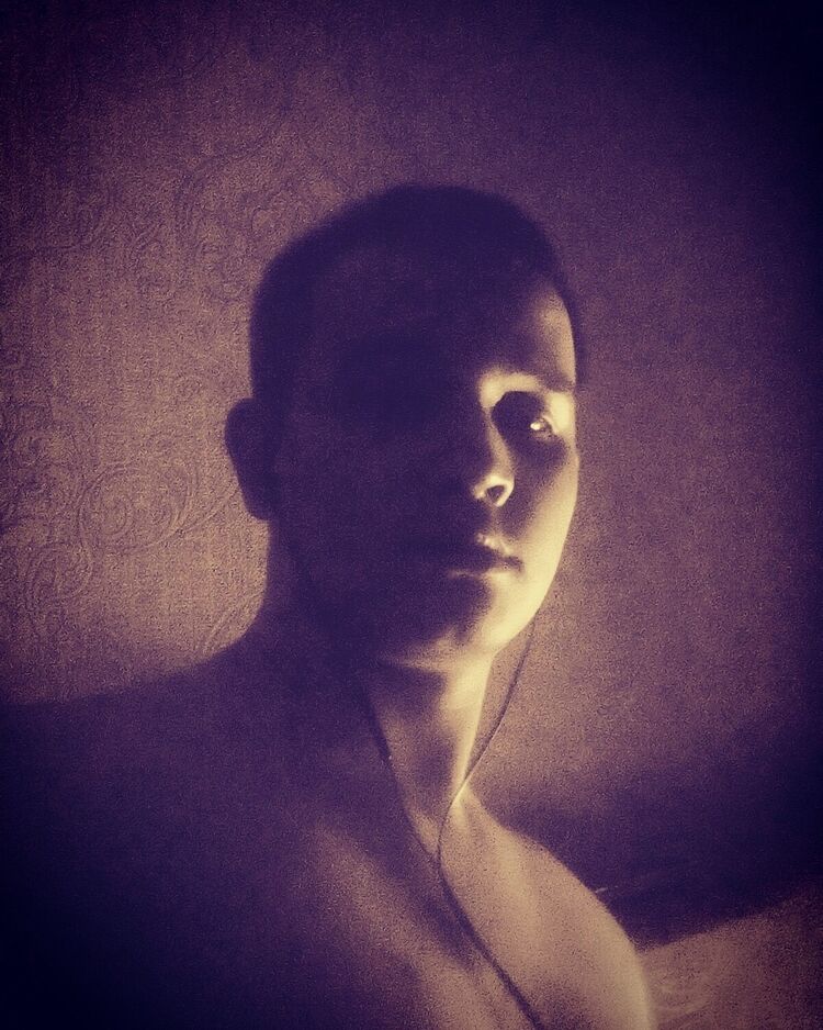  10839202  Torian, 28 ,    