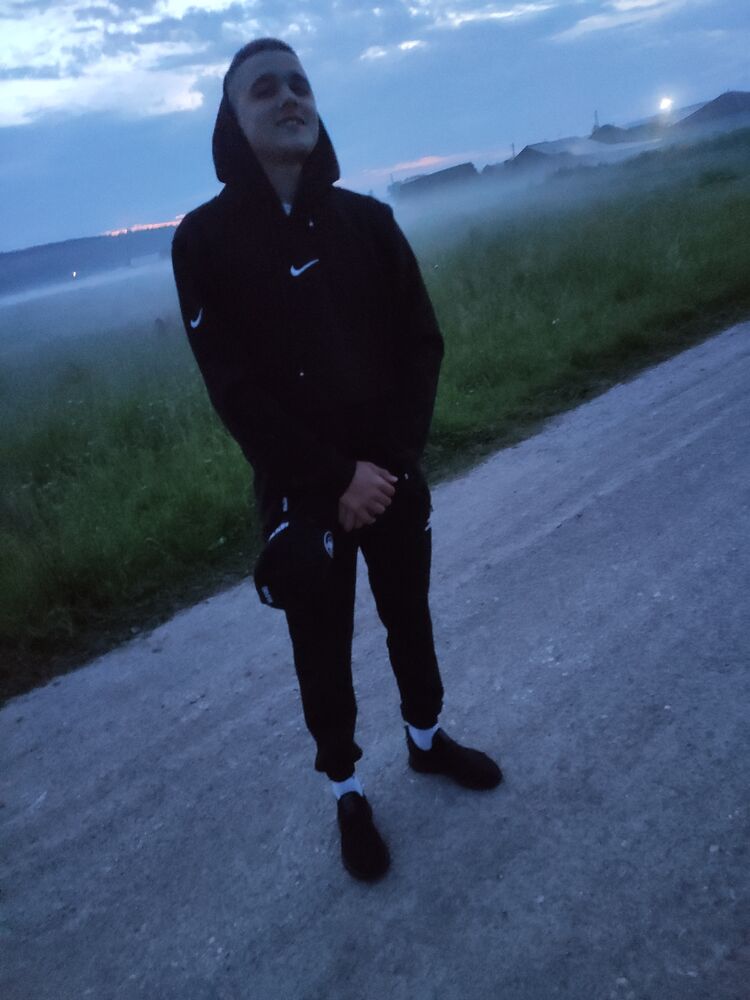  28438712  , 21 ,    