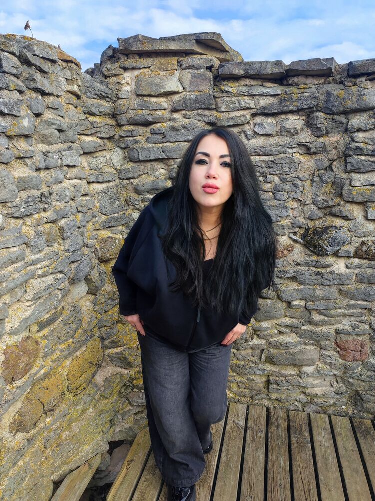  ,   Inna, 52 ,   ,   , c 