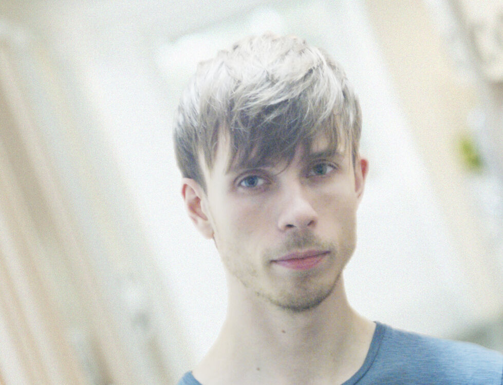  49851532  Ilya, 36 ,    