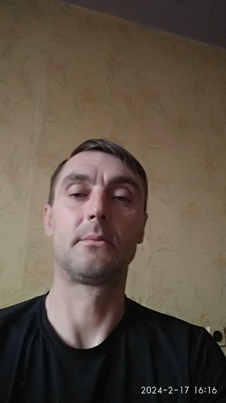  41310592  Leo, 44 ,    