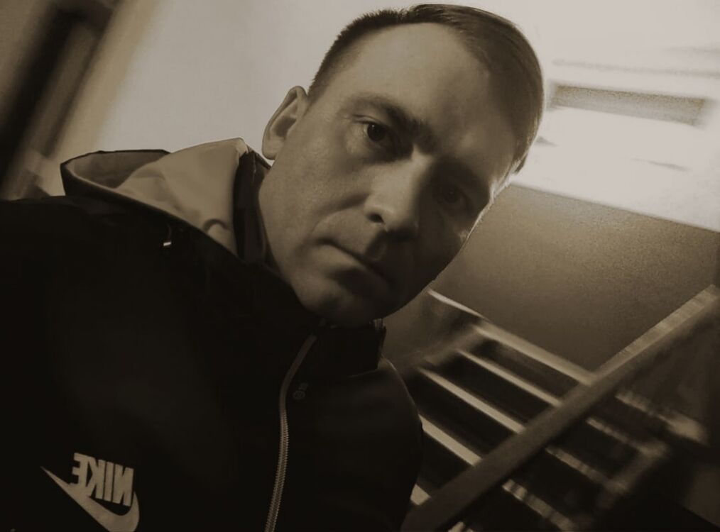  -,   MrZlo, 37 ,   ,   , c , 