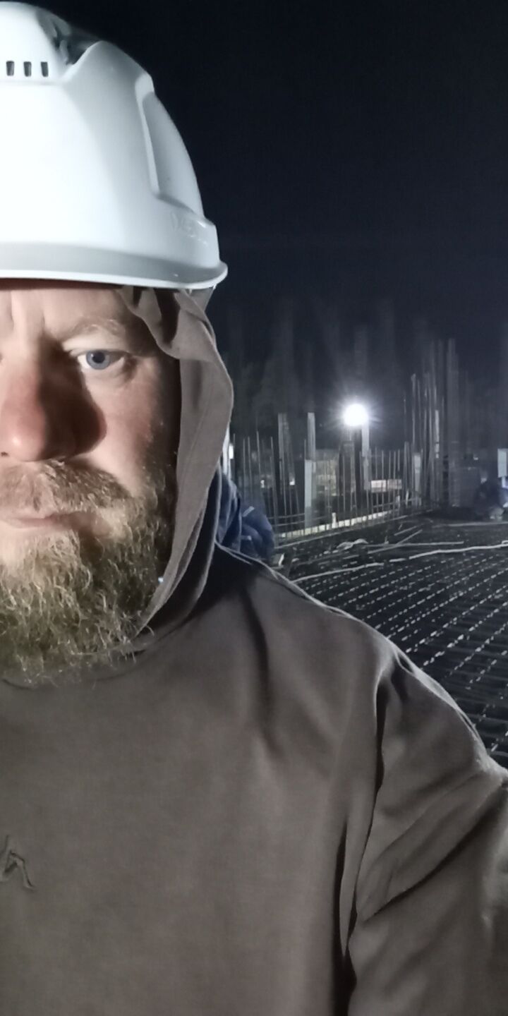  48079412  , 39 ,    