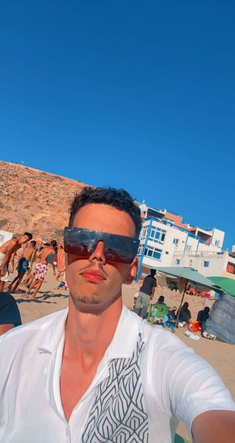  32138542  Hicham, 28 ,    New York City