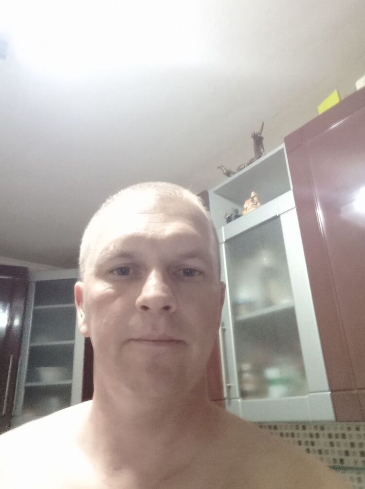  35976252  , 44 ,    