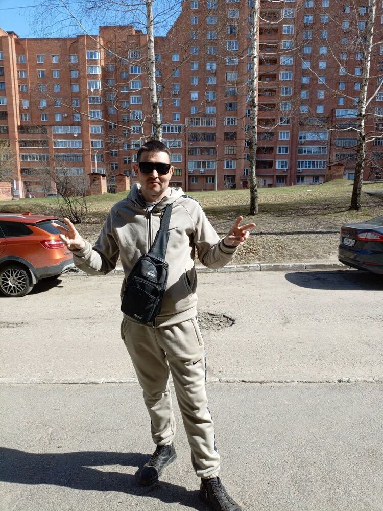  48385792  ˸, 33 ,    