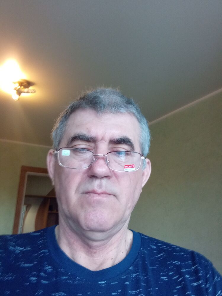 32760942  Petr, 59 ,    