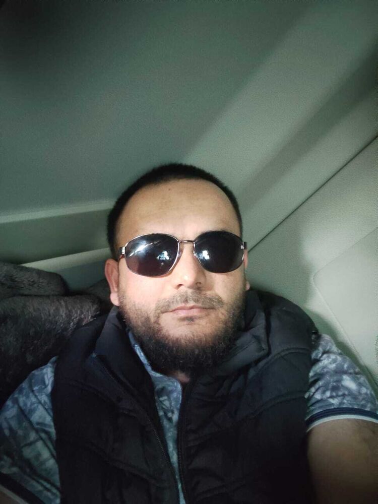  ,   Malik, 32 ,   ,   