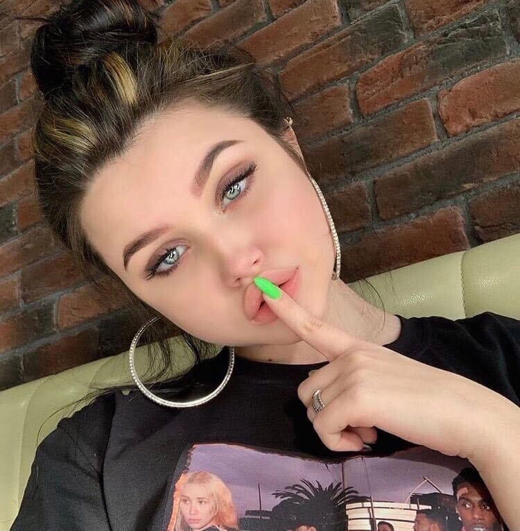  23877142  , 22 ,    -