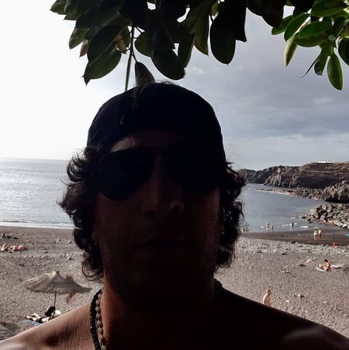  44548462  Luka, 34 ,    