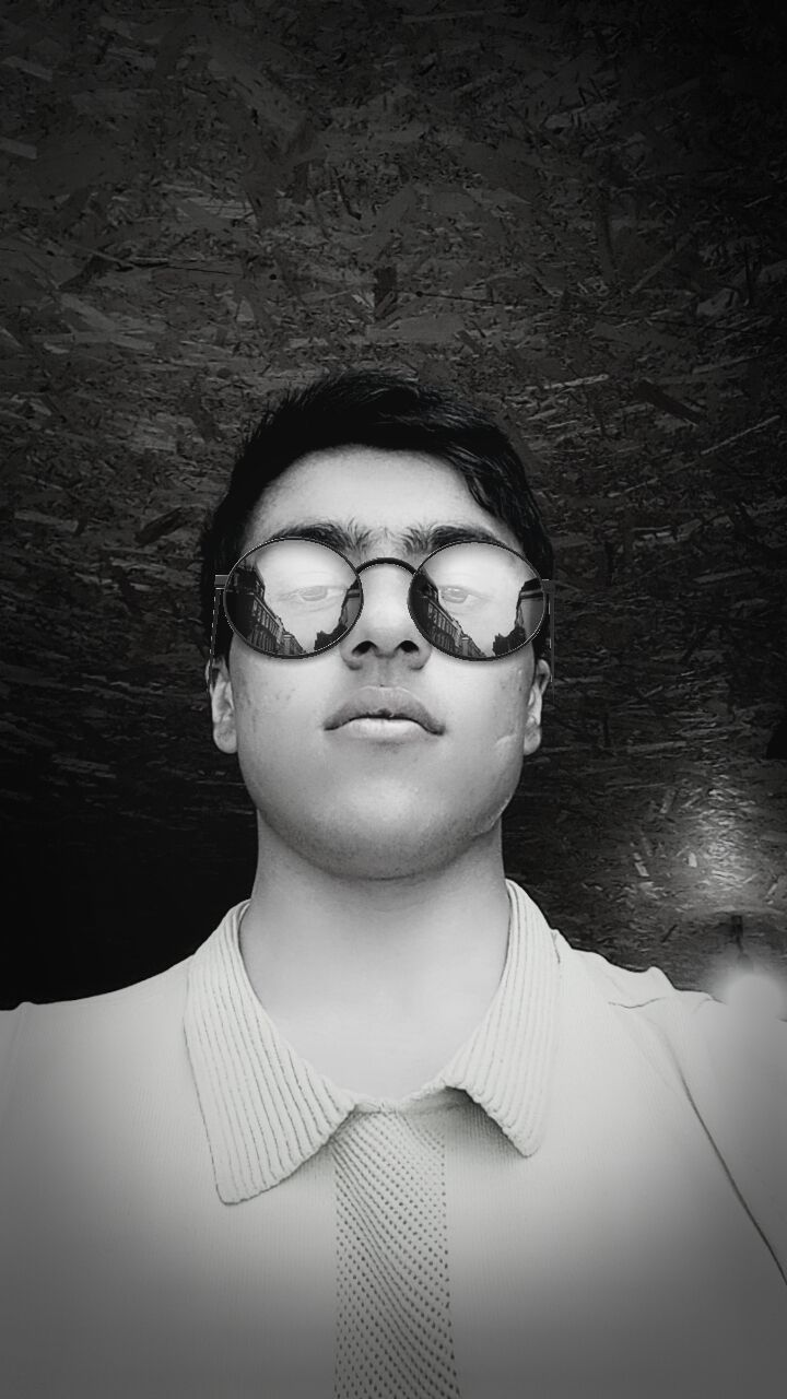  33499372  Ravshanbek, 21 ,    