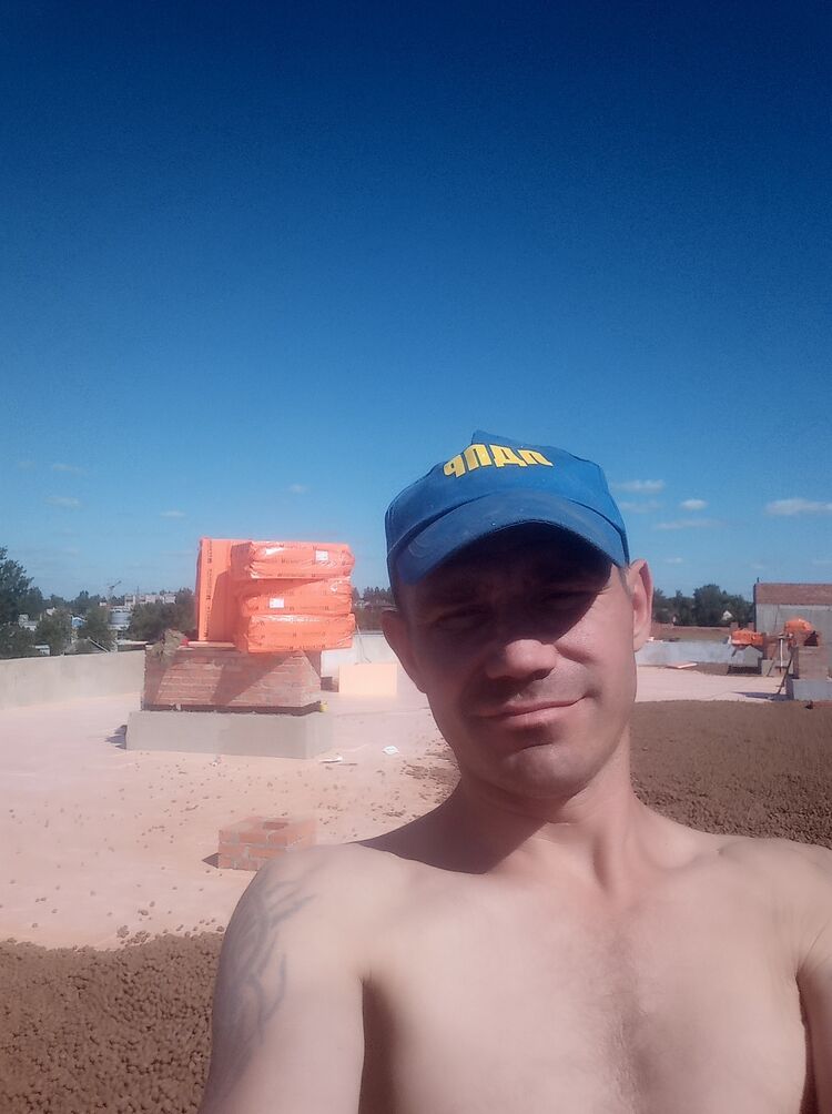  27846592  , 44 ,    