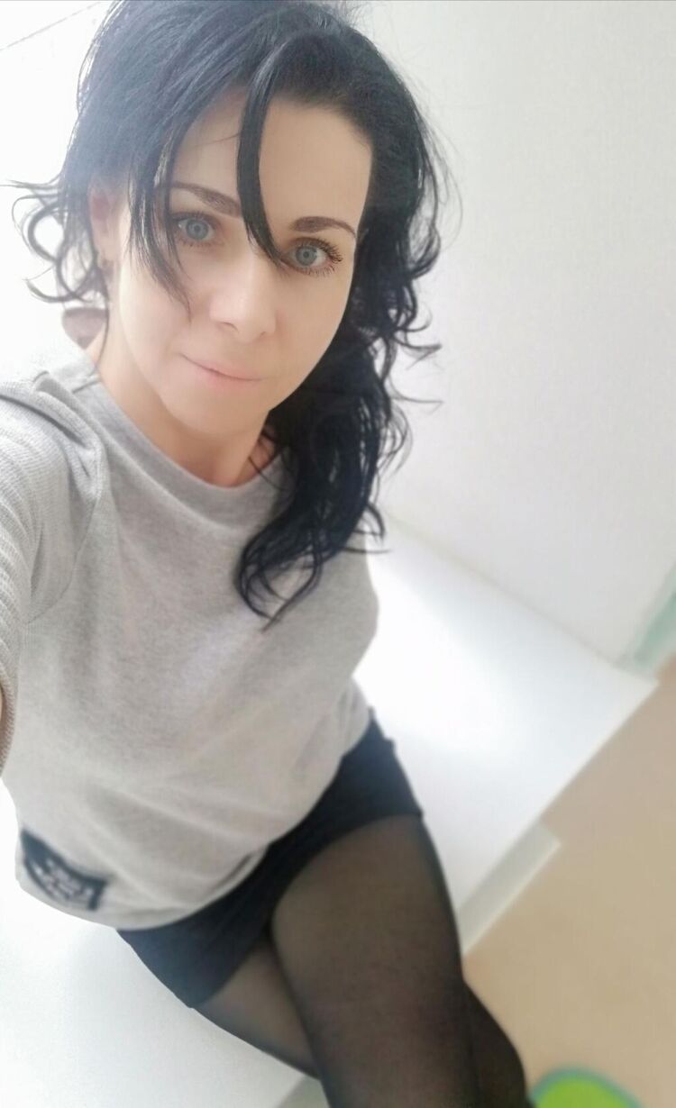  22858742  , 49 ,    