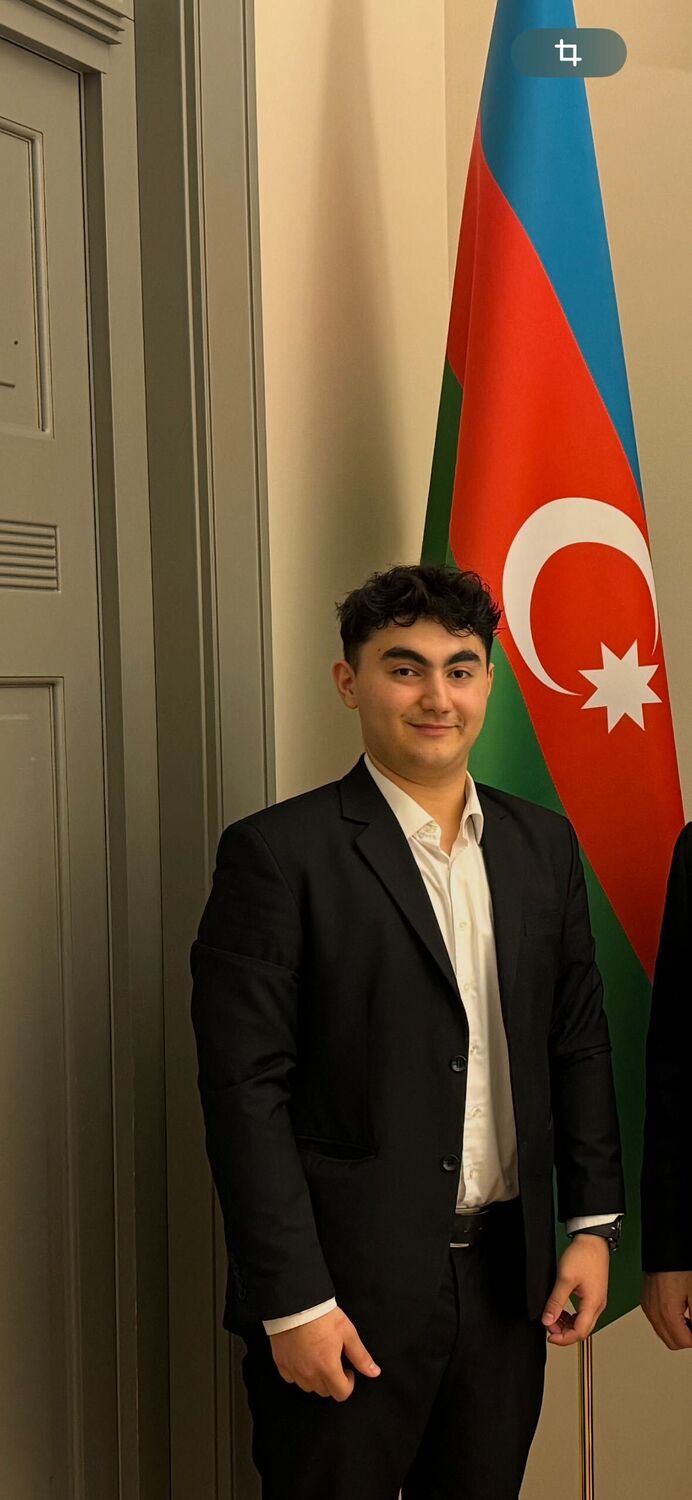  ,   M, 19 ,   ,   